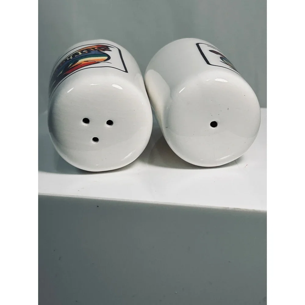 Vintage St. Thomas‎ USVI Salt and Pepper Shakers Retro Sunset Palm Tree Ceramic
